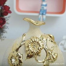 时尚电镀雕花工艺花瓶 点亮生活美学的陶瓷艺术